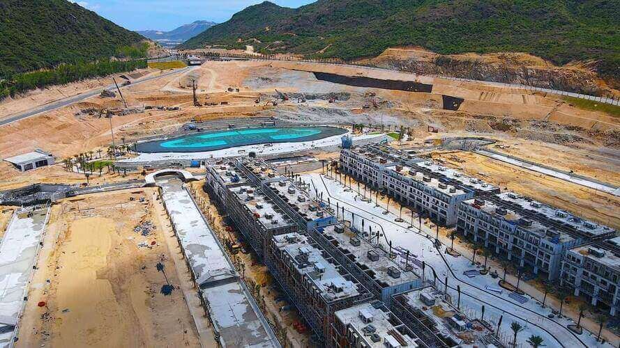 Hải Giang Merry Land đang gấp rút thi công, dự kiến sẽ bàn giao vào cuối năm 2024.