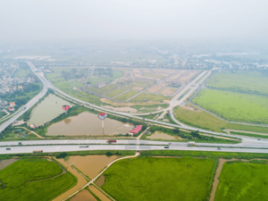 co nen mua dat gan duong cao toc vi tri tiem nang