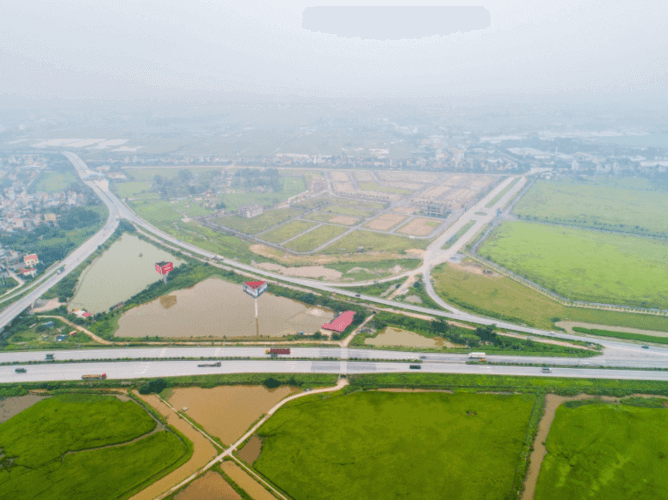 Có nên mua đất gần đường cao tốc - Dạo gần đây các nhà đầu tư đổ xô đi săn lùng đất ven đường cao tốc. 